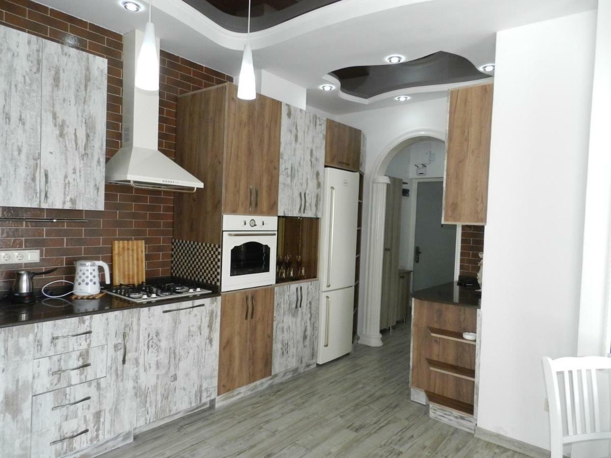 דירות Georgia, Apartament In Batumi Sh.Khimshiashvili N 1 מראה חיצוני תמונה